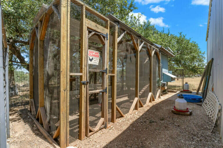 1670 S Cranes Mill Rd, New Braunfels, TX 78132