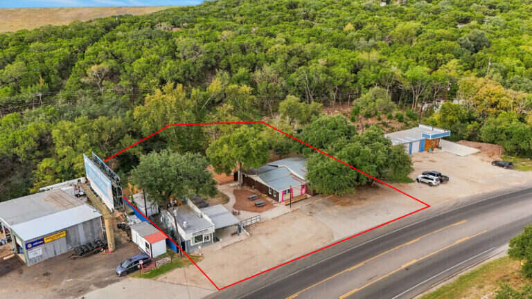 New Listing: Canyon City Grill, a Restaurant and Its Land for Sale in Canyon Lake, TX